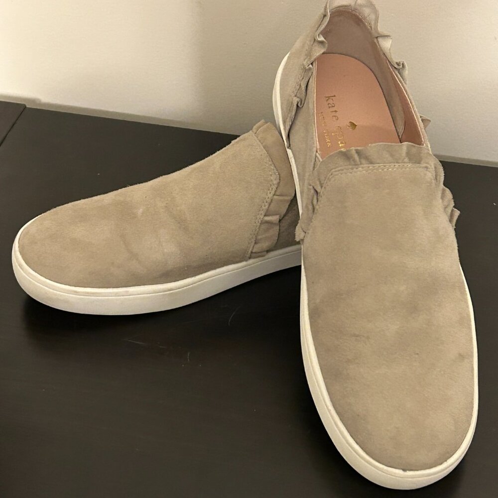 KATE SPADE New York Sz 8.5 LILLIE Tan Suede / Leather Slip-on Ruffle Sneakers